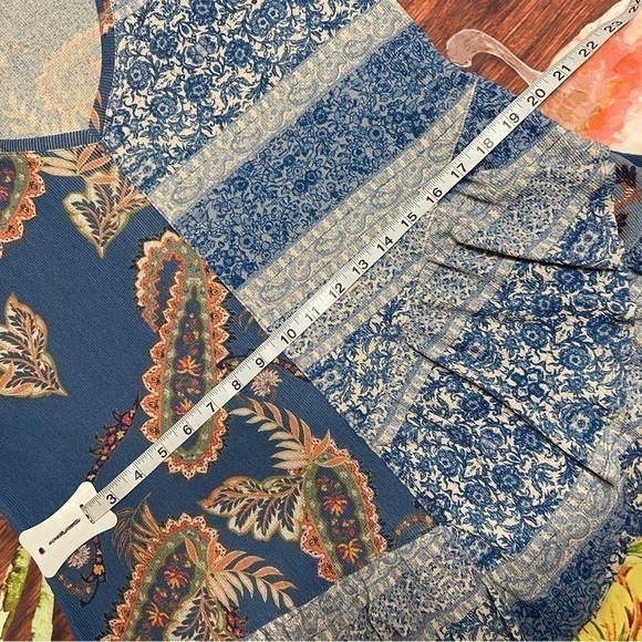 One World Graphic Print Floral Paisley Boho Top M - Picture 3 of 8